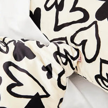 Load image into Gallery viewer, Kitsch - Satin Pillowcase - Heart