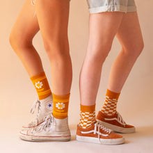 Load image into Gallery viewer, Retro Flower Striped Ribbed Crew Socks