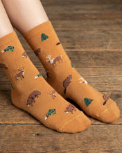 Load image into Gallery viewer, Friday Sock Co. - Women's Wildlife This Did Good Mismatched Socks