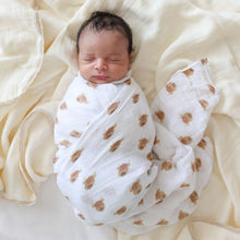 Load image into Gallery viewer, Lulujo Swaddle Blanket Muslin Cotton Highland Cow