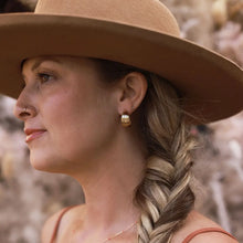 Load image into Gallery viewer, Amano Studio - Vintage Ribbed Shell Hoop Earrings