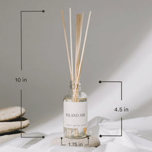 Load image into Gallery viewer, Sweet Water Decor - Cashmere and Vanilla Clear Reed Diffuser