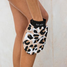 Load image into Gallery viewer, Kitsch - Eco-Friendly Exfoliating Glove - Leopard