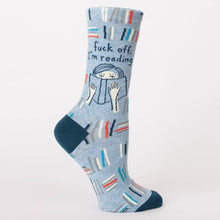 Load image into Gallery viewer, FUCK OFF, I&#39;M READING - WOMEN CREW SOCKS

