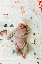 Load image into Gallery viewer, Loulou Lollipop Canada Muslin Swaddle