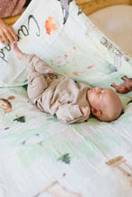 Load image into Gallery viewer, Loulou Lollipop Canada Muslin Swaddle
