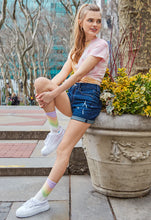 Load image into Gallery viewer, MeMoi - Pastel Arrow Crew Socks