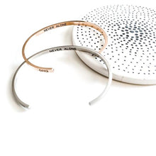 Load image into Gallery viewer, GlassHouseGoods - NEVER ALONE BRACELET