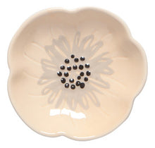 Load image into Gallery viewer, Flower Shaped Pinch Bowl Set of 6