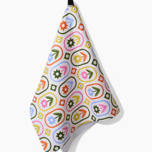 Load image into Gallery viewer, Geometry - Petal Patchwork Towel
