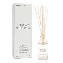 Load image into Gallery viewer, Sweet Water Decor - Luxury Getaway Clear Reed Diffuser
