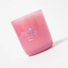 Load image into Gallery viewer, Milkjar - Bloom - Essential Oil Coconut Soy 8oz Candle
