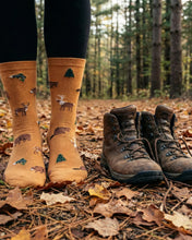Load image into Gallery viewer, Friday Sock Co. - Women's Wildlife This Did Good Mismatched Socks
