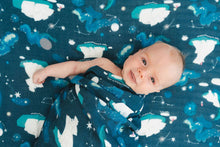 Load image into Gallery viewer, Loulou Lollipop Stargazing Bear Muslin Swaddle
